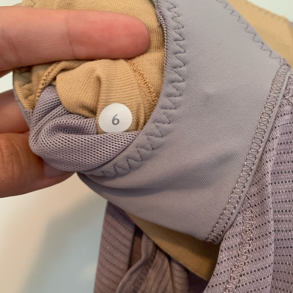 Lululemon workout tank - Picture 4 of 4